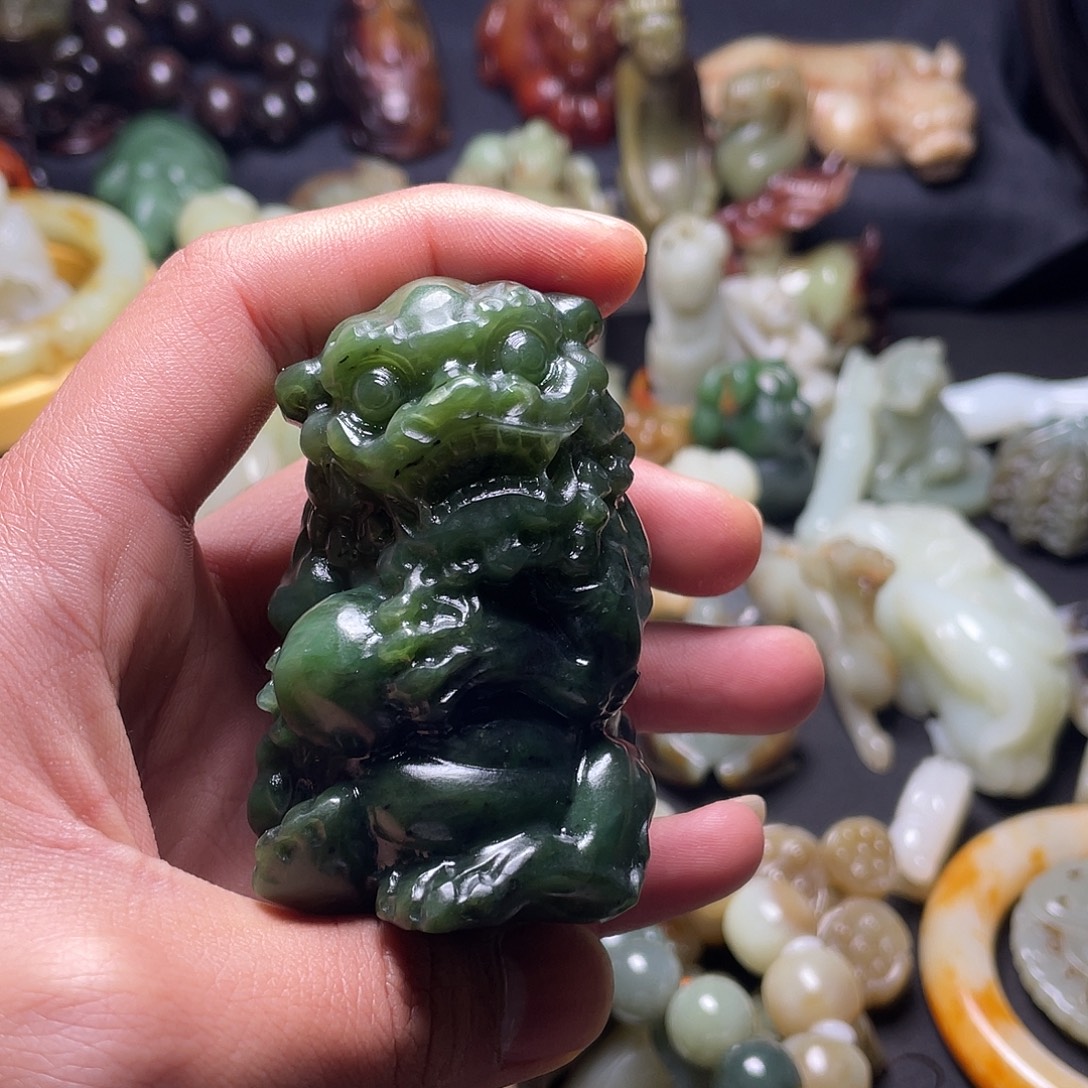 荷***9和田玉（糖玉）未镶嵌颈饰