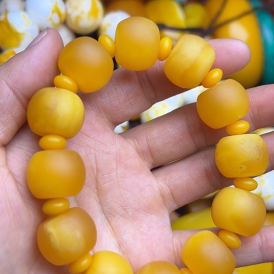 琥珀未镶嵌手链蜜蜡