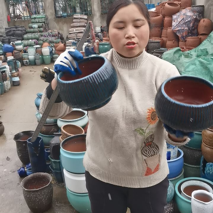 口16高14瑕疵两个盆子。。