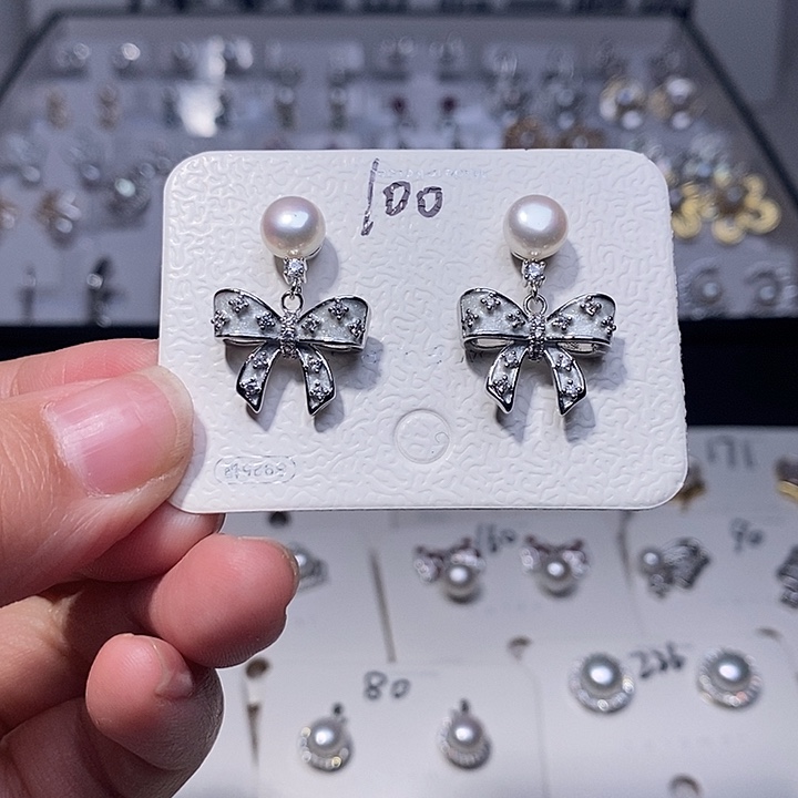 银S925镶嵌淡水珍珠耳饰