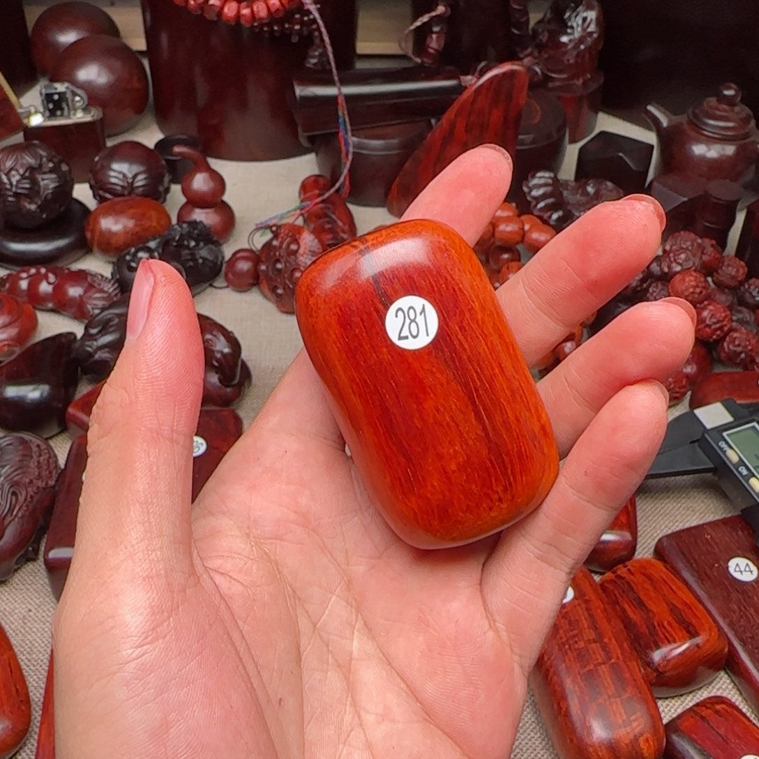 小***懂檀香紫檀（小叶紫檀）