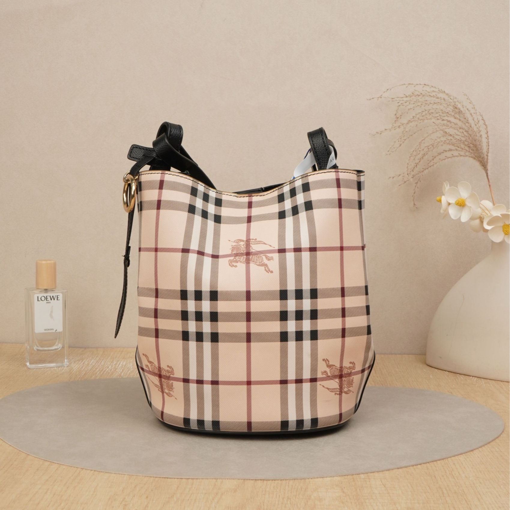 95新 BURBERRY/博柏利  博柏利格纹水桶手提斜挎包/DS037748