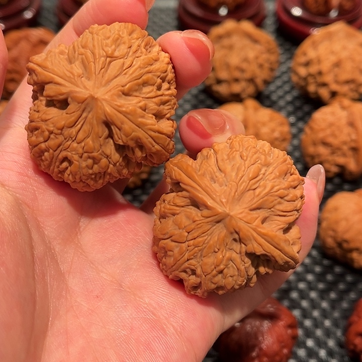 江***晏文玩核桃把件南疆石