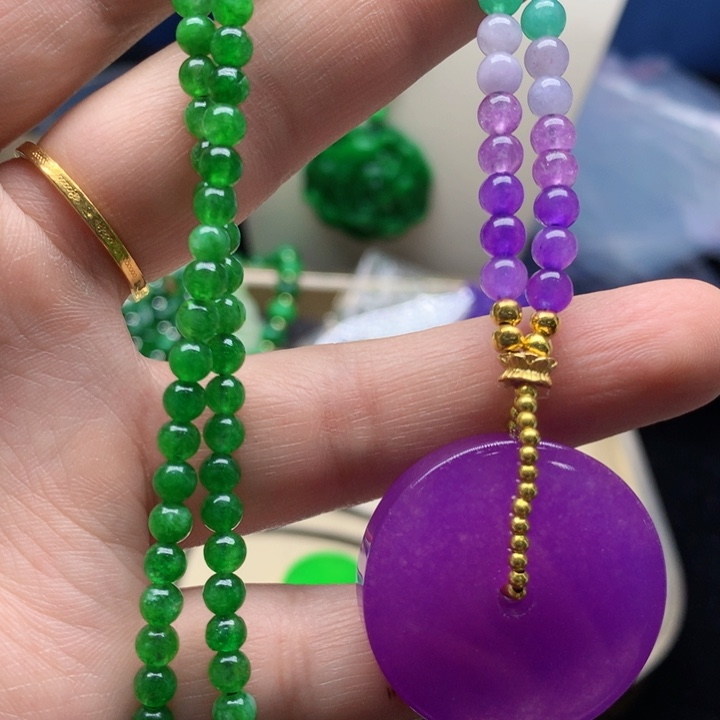 翡翠颈饰未镶嵌吊坠