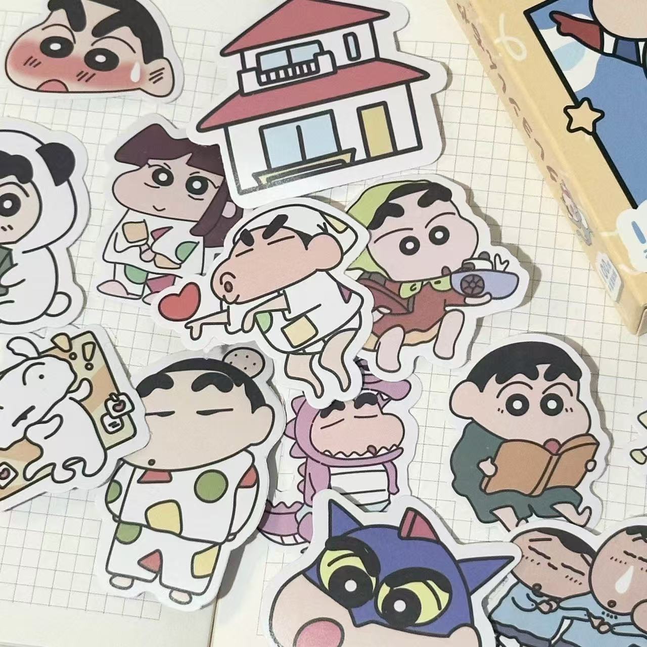 4036蜡笔小新贴纸卡通装饰包贴画可爱