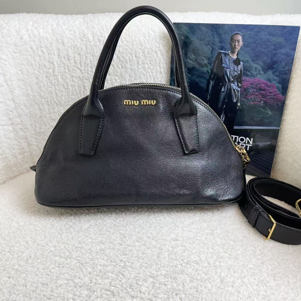 95新 MIU MIU/缪缪 黑金贝壳包 /69373611/12期/代卖服务