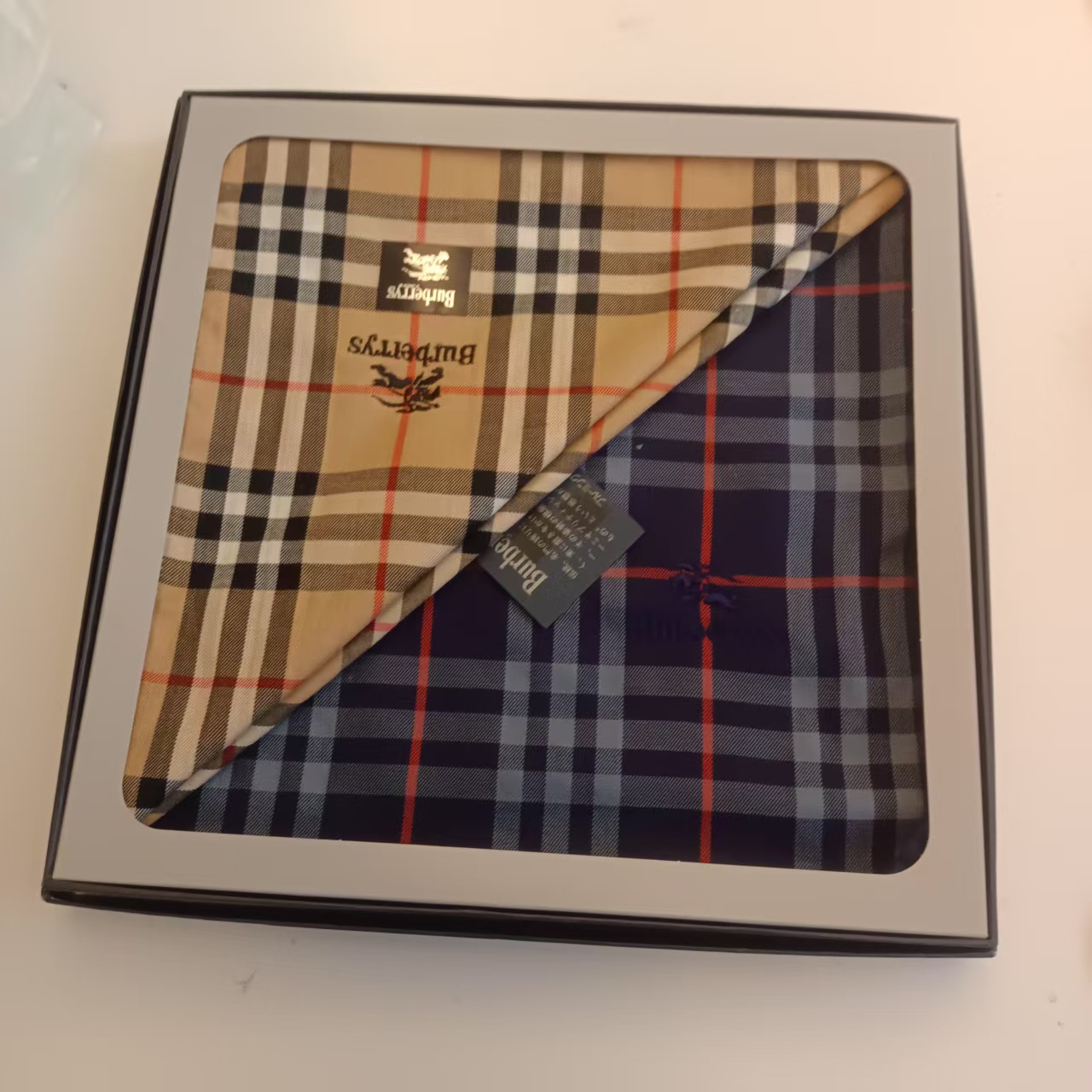 95新 BURBERRY/博柏利 博柏利方巾 2506260483