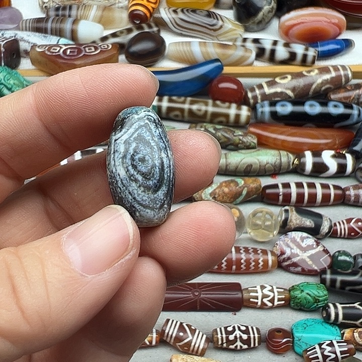 玛瑙/玉髓合金颈饰