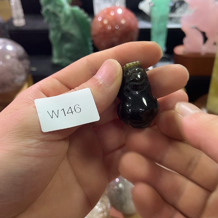 未镶嵌水晶大型摆件（非配饰）