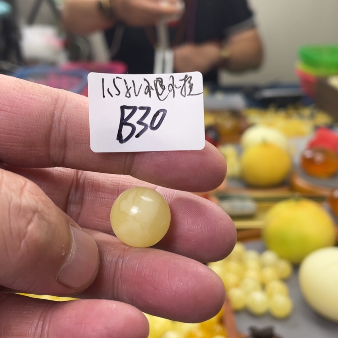 手链琥珀未镶嵌半*°