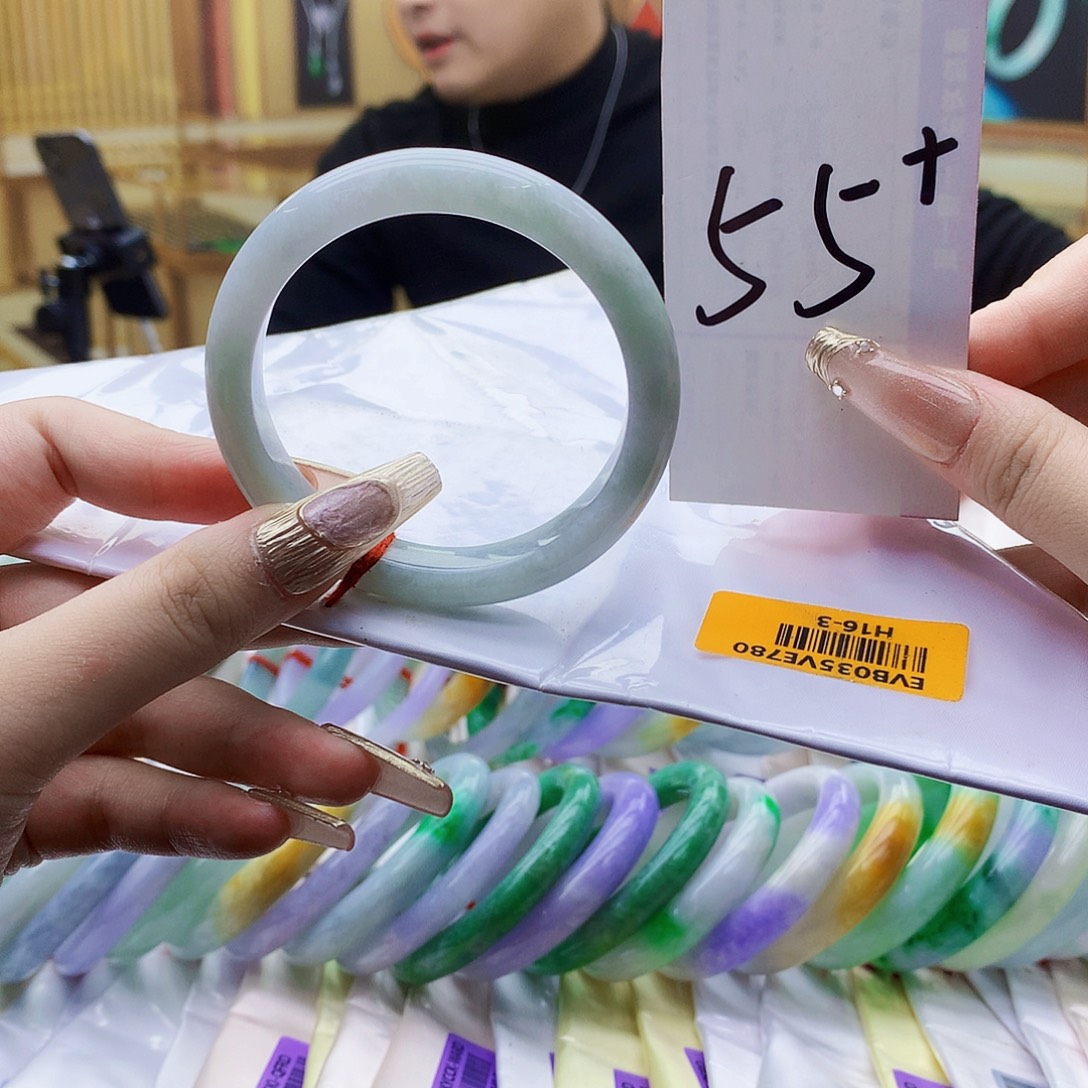 翡翠未镶嵌手镯iiikmmnjkk