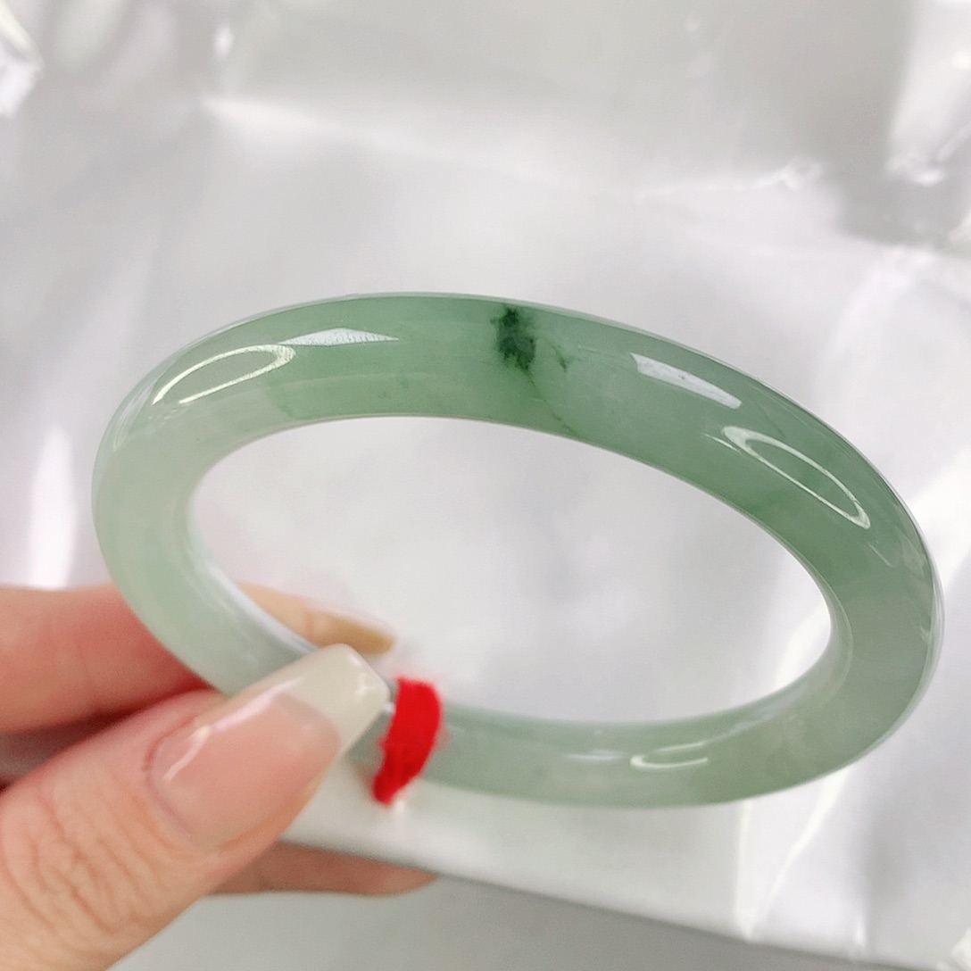 翡翠手镯未镶嵌390翡翠