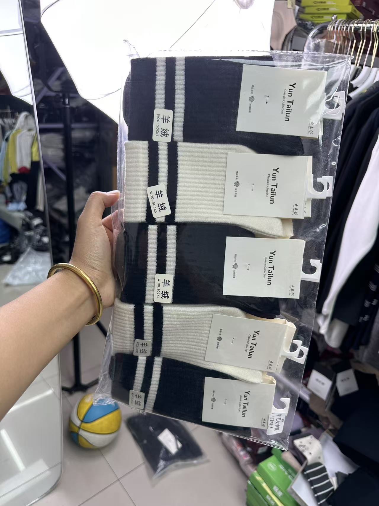 新款高品质羊绒袜