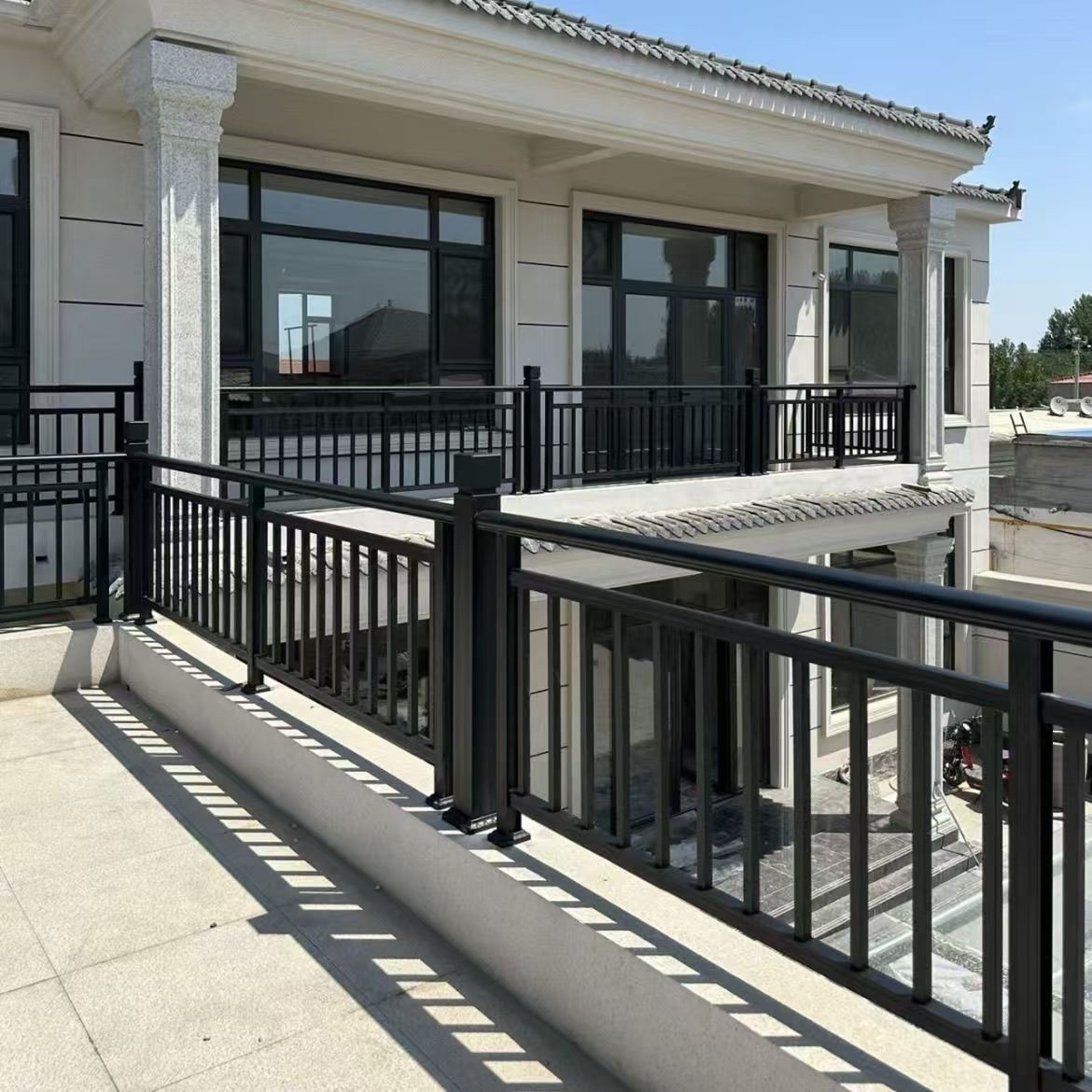 铝合金简约大气款竖条现代款风格护栏栏杆日晒雨淋风吹日晒不生锈