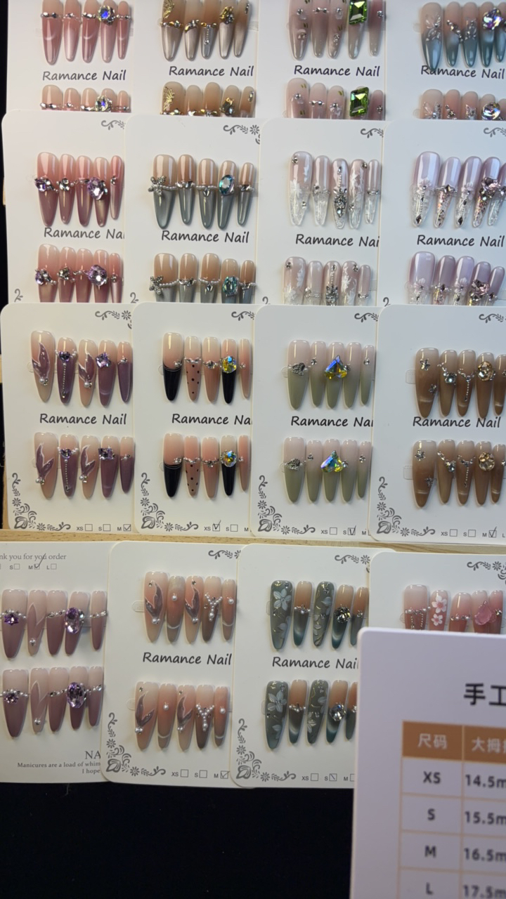 细狗长尖手工穿戴甲轻奢时尚显白可反复佩戴美甲4.0流行冰透