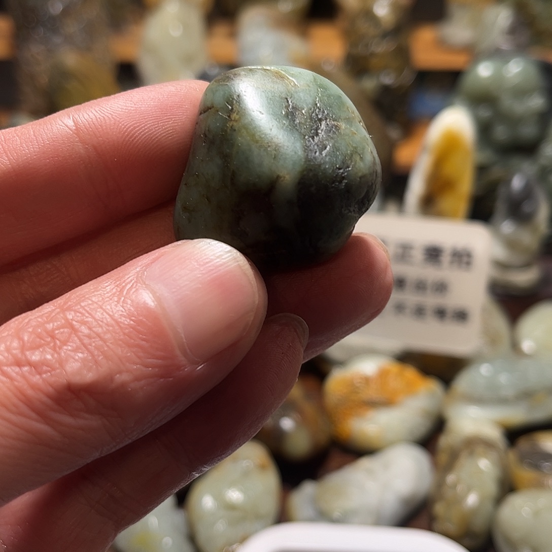 @***哥和田玉未镶嵌颈饰