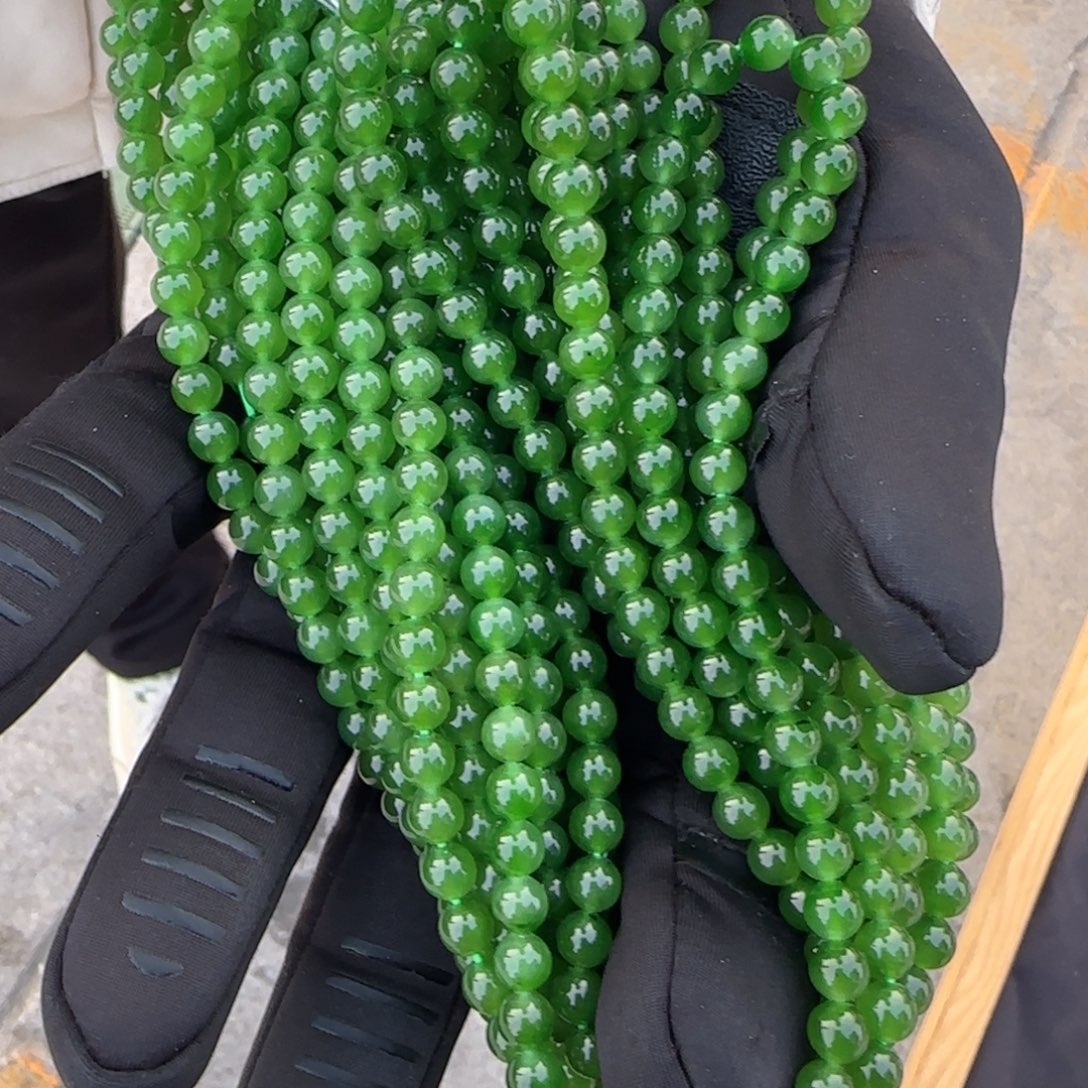 和田玉未镶嵌颈饰王108颗卡六米