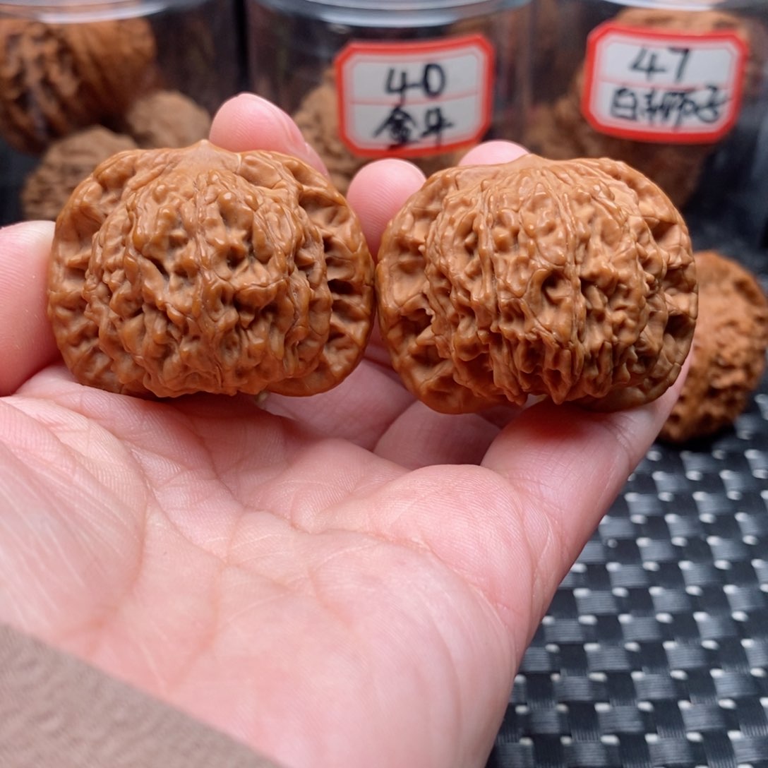 吊坠文玩核桃40狮虎