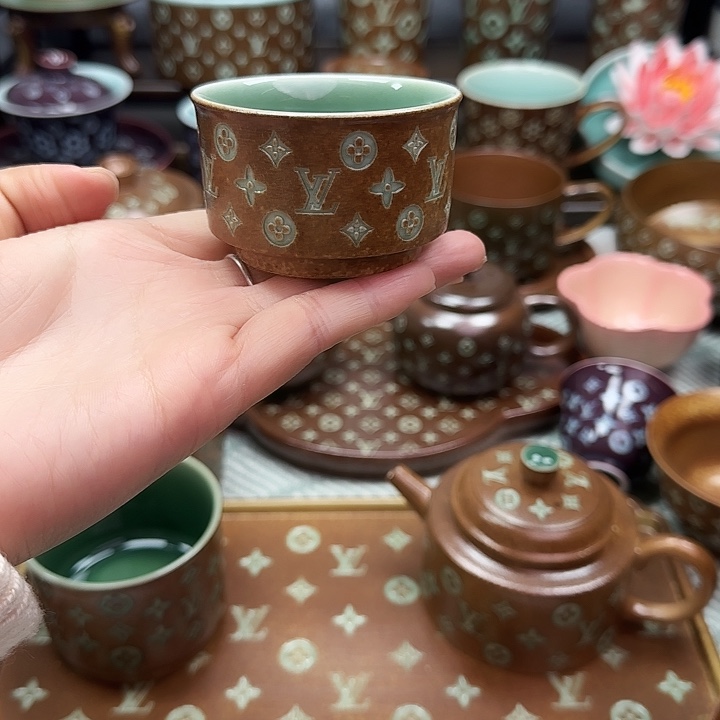 左***娜龙泉青瓷手工制作工艺青瓷杯