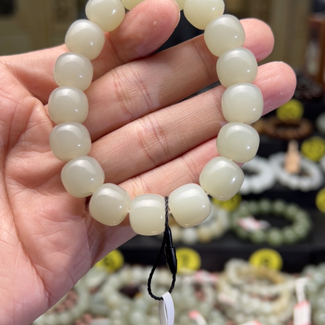 和田玉手串未镶嵌云**清卡12老型