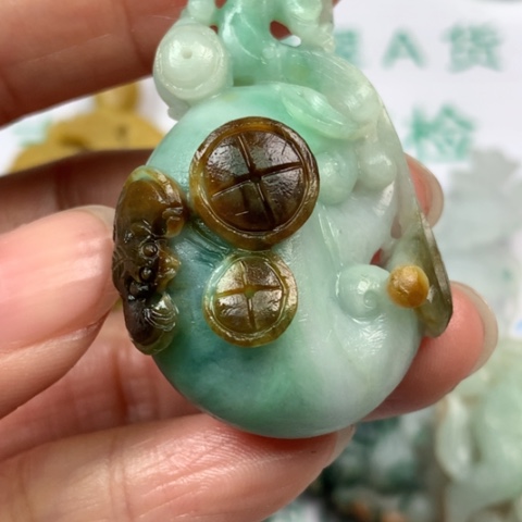 定制翡翠未镶嵌翡翠