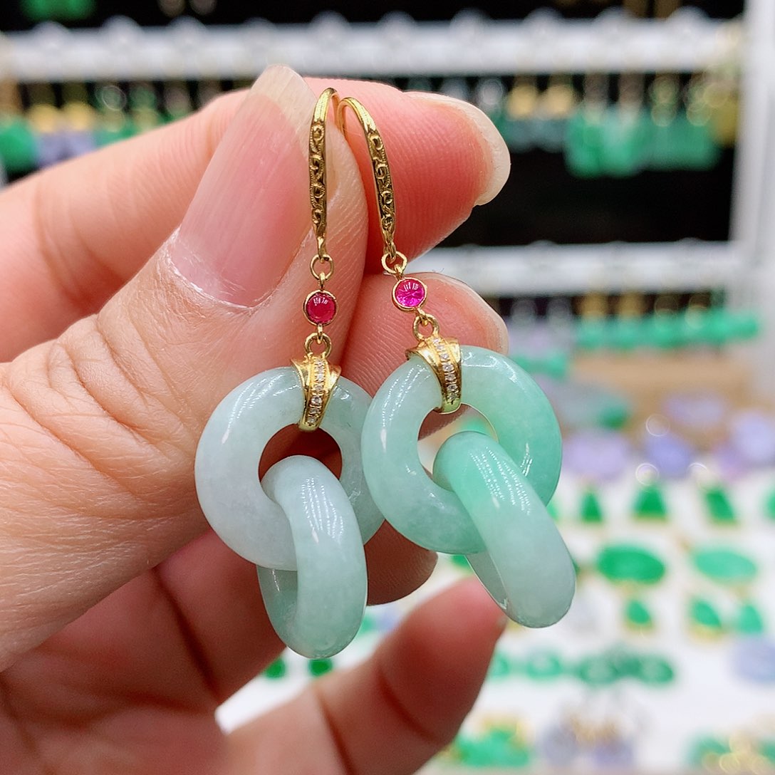 翡翠耳饰18K金镶嵌的