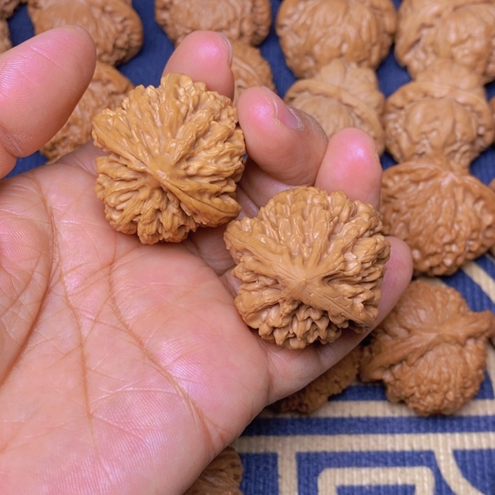 【闪购商品】文玩核桃吊坠状元40