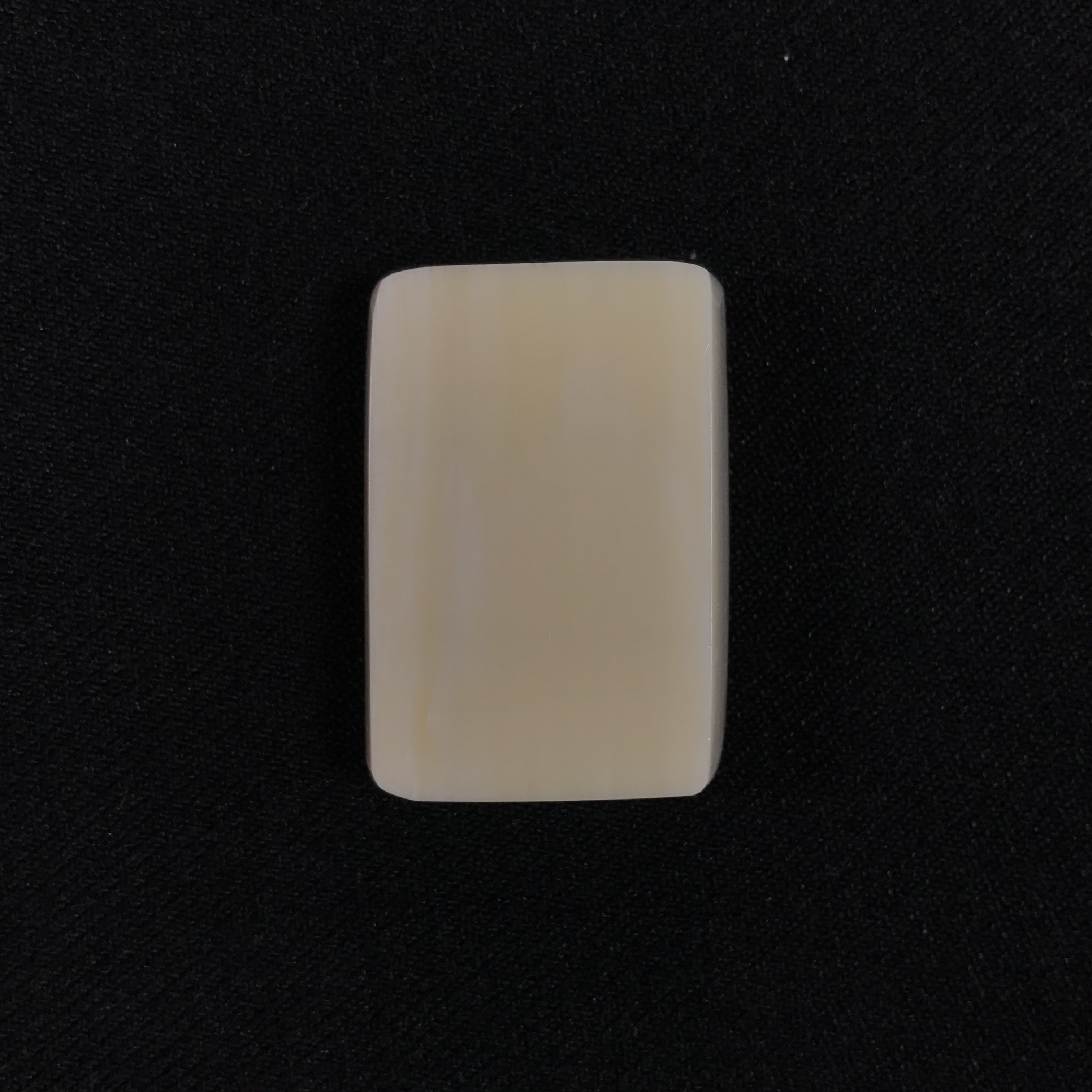 H122807 只做天然猛犸牙 无事牌 约长29*宽20*厚7.5mm 约7.6克