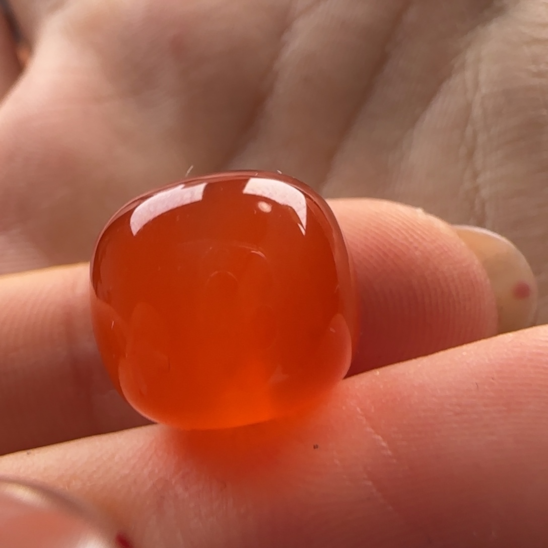 南红玛瑙未镶嵌老型12.9*11.8有白点