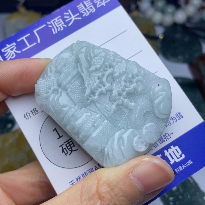 翡翠颈饰未镶嵌翡翠