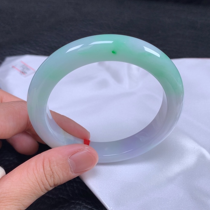 翡翠未镶嵌手镯   