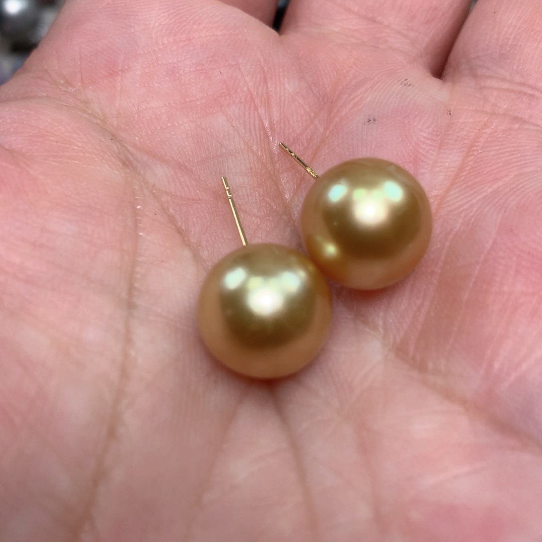 海水珍珠耳饰18K金镶嵌