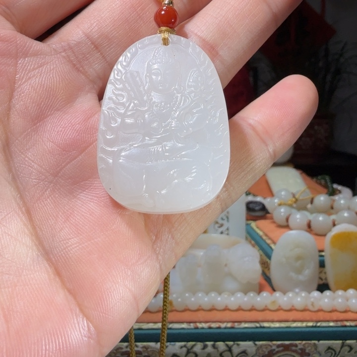 和田玉颈饰未镶嵌