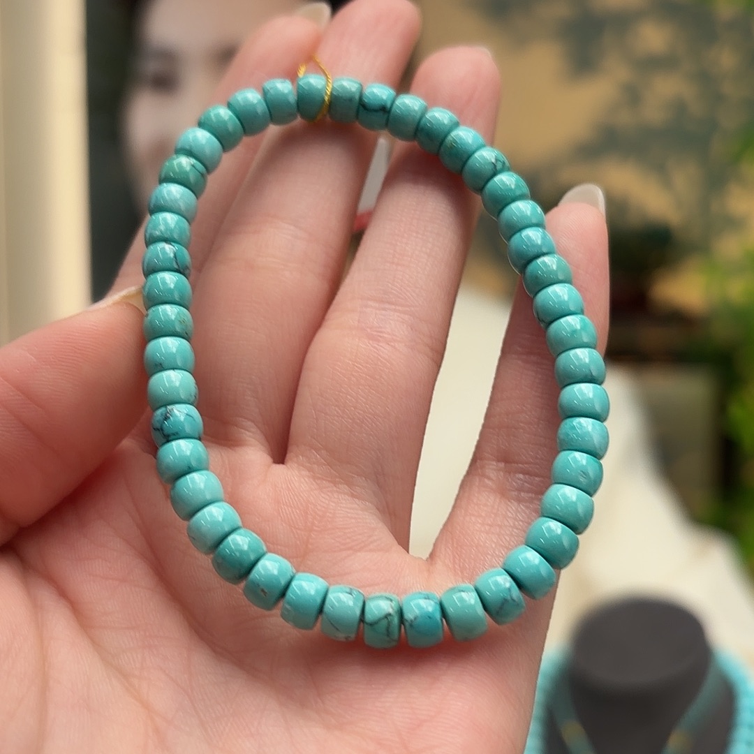 绿松石未镶嵌颈饰