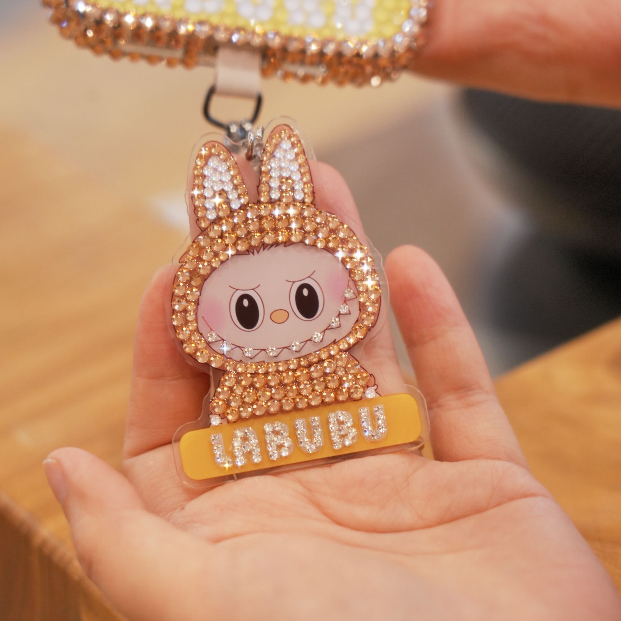创意马卡龙系列labubu手工闪钻手机壳挂件卡通手机短挂饰可爱挂链