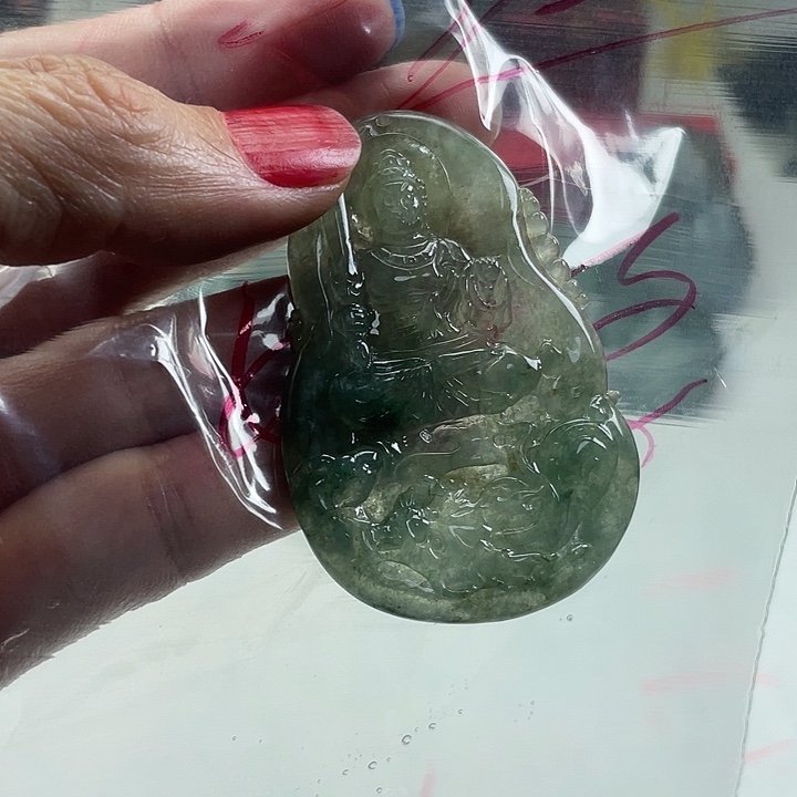 好***啦翡翠未镶嵌颈饰成品