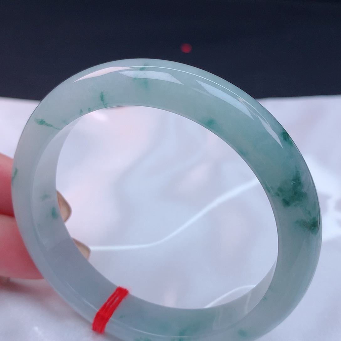 【闪购商品】未镶嵌手镯翡翠57+