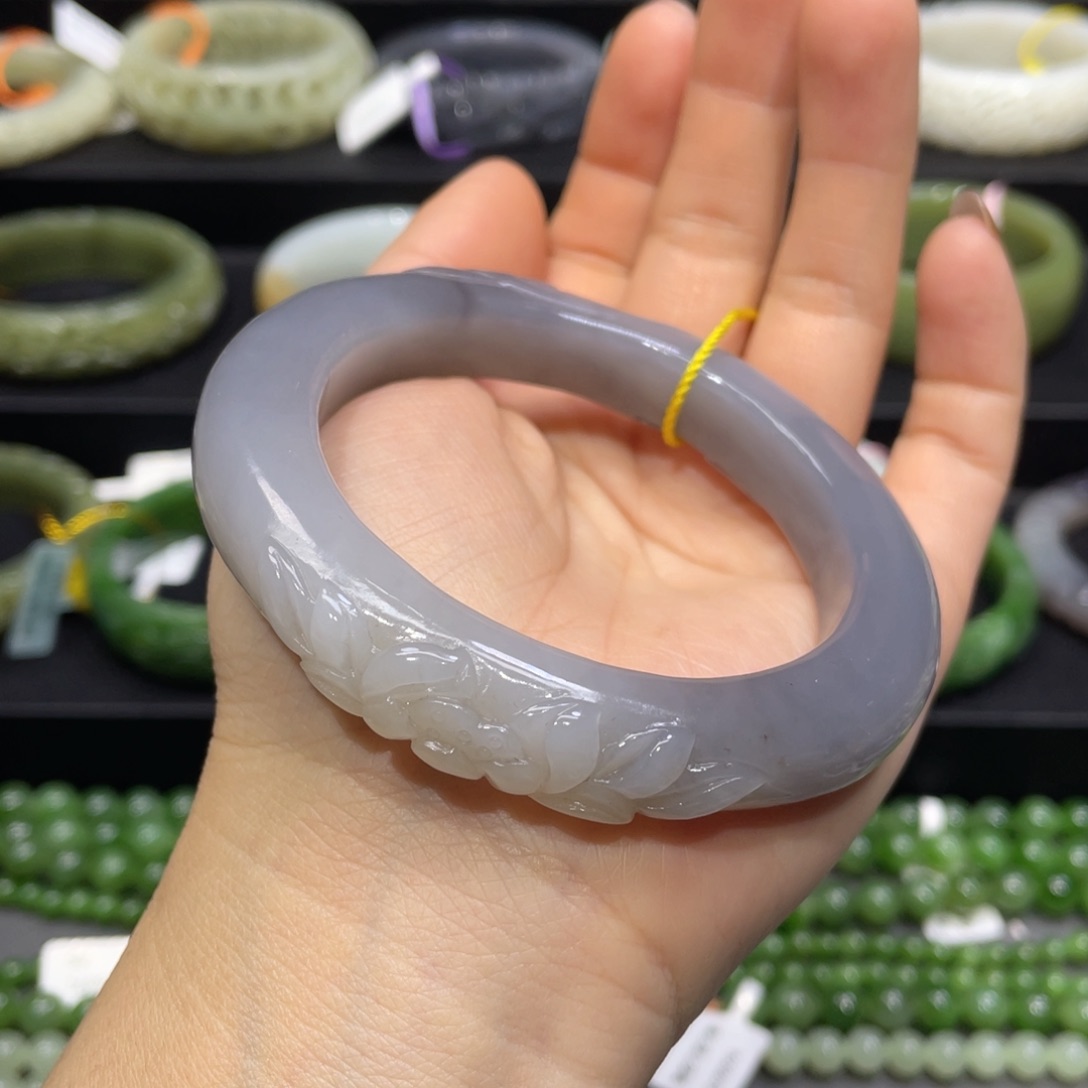 和田玉手镯57+圈口 编号11未镶嵌