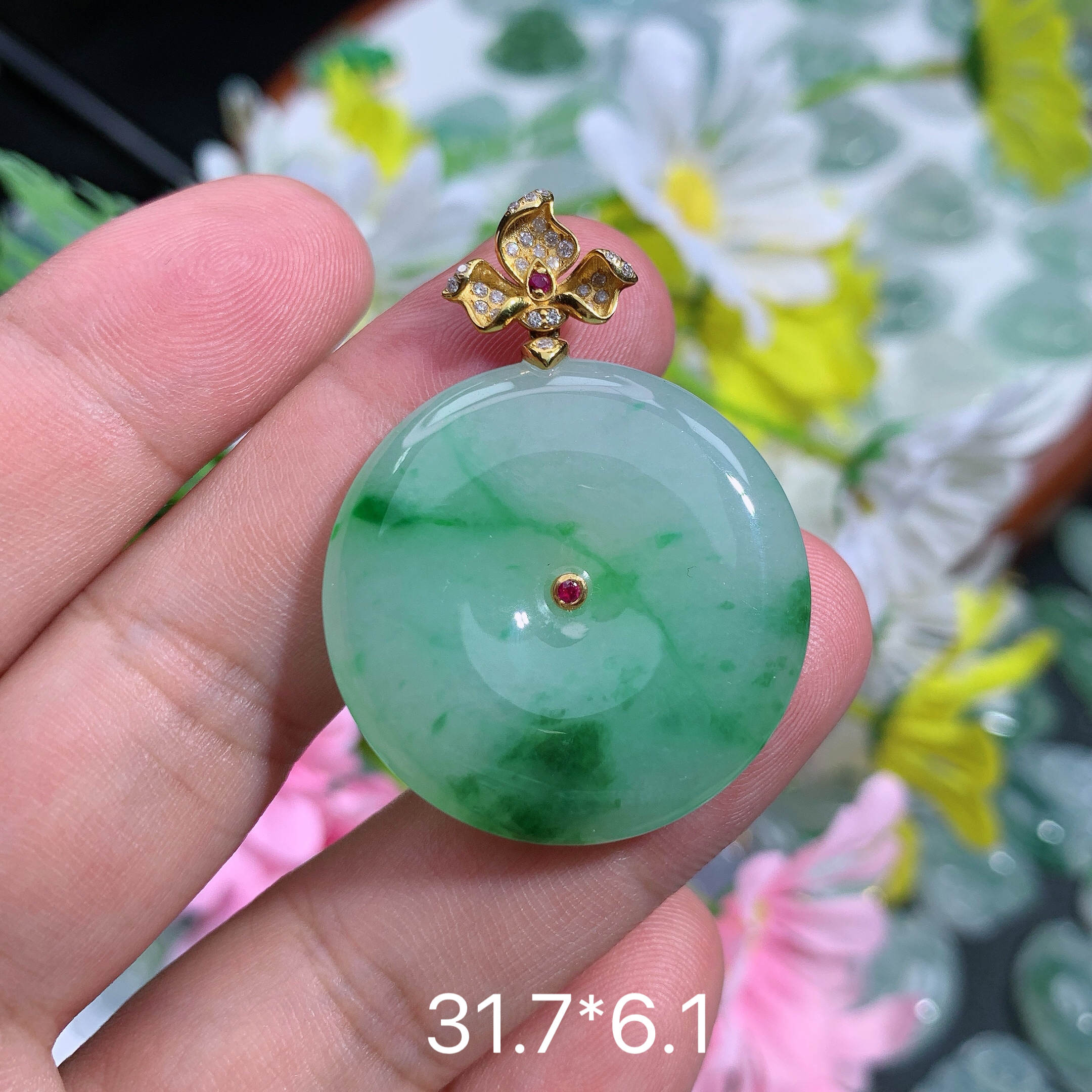 缅甸天然翡翠A货冰润飘绿平安扣吊坠M百搭精致女士时尚雕刻精美