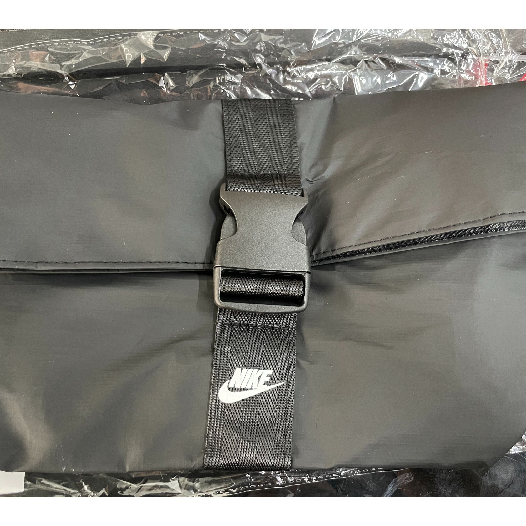 耐克NIKE 会员限定礼品 户外斜挎包黑色 潮流单肩包 BG001-101A