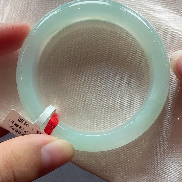 翡翠未镶嵌手镯天然缅甸A货翡翠（有双眼皮）