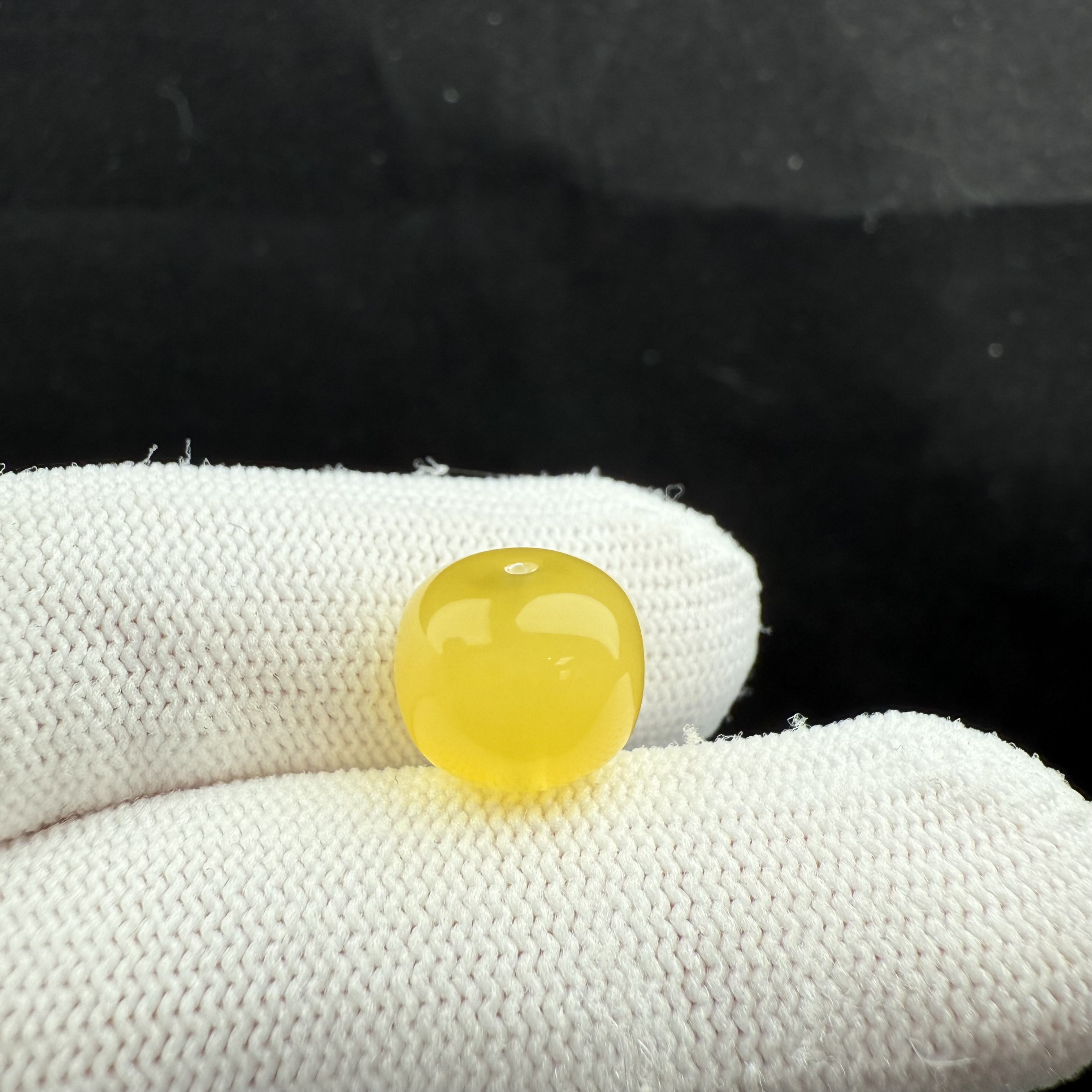 J7953天然原矿俄料蜜蜡 墩子 11.9*9.9mm支持复检