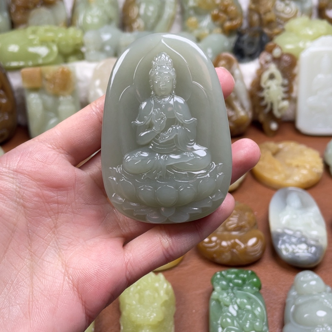 和田玉未镶嵌颈饰