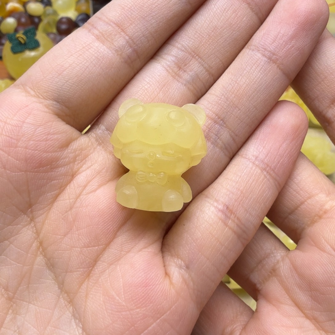 蜜蜡未镶嵌珠宝奇石