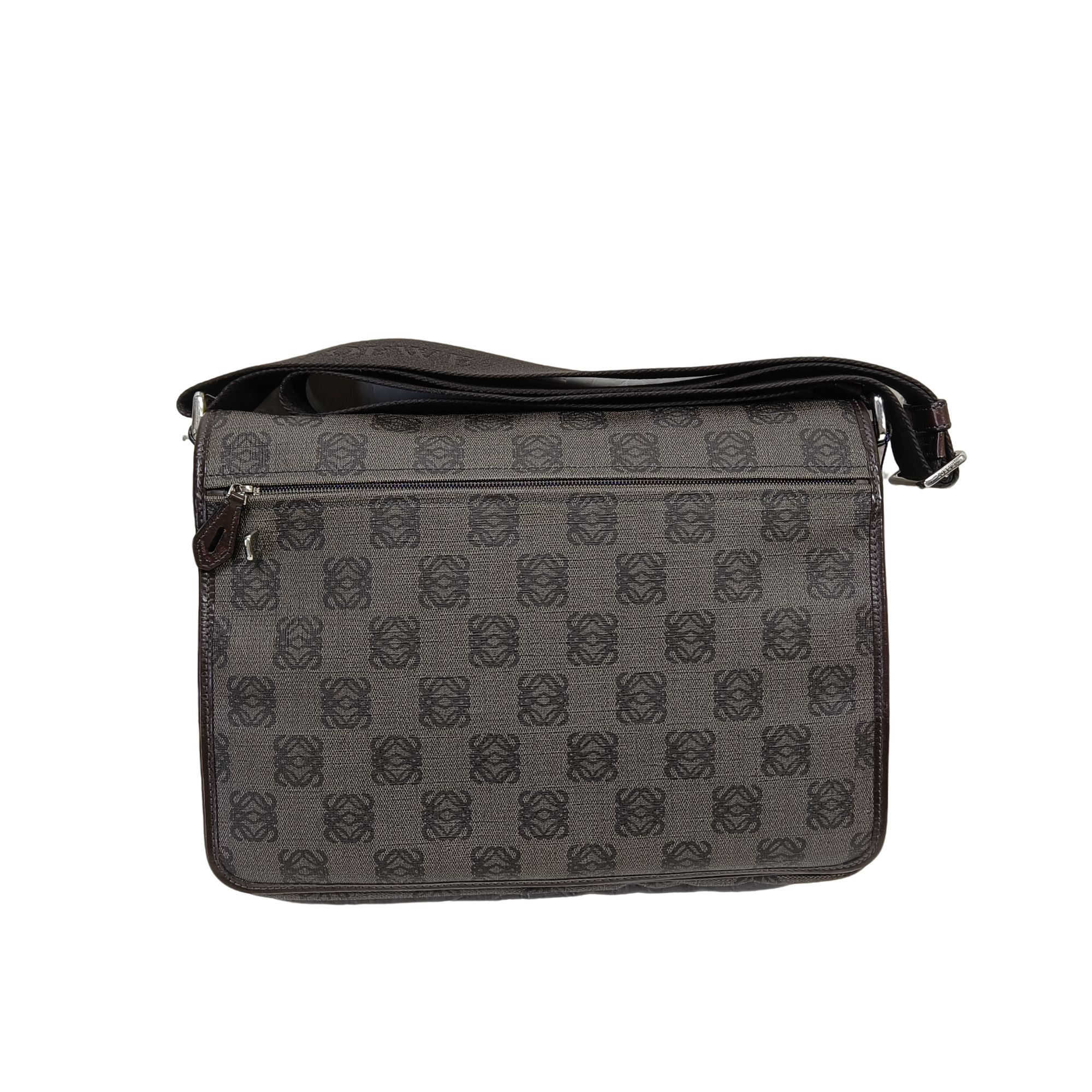 95新 LOEWE/罗意威 97新 男包奢侈品 经典翻盖邮差包休闲时尚0140