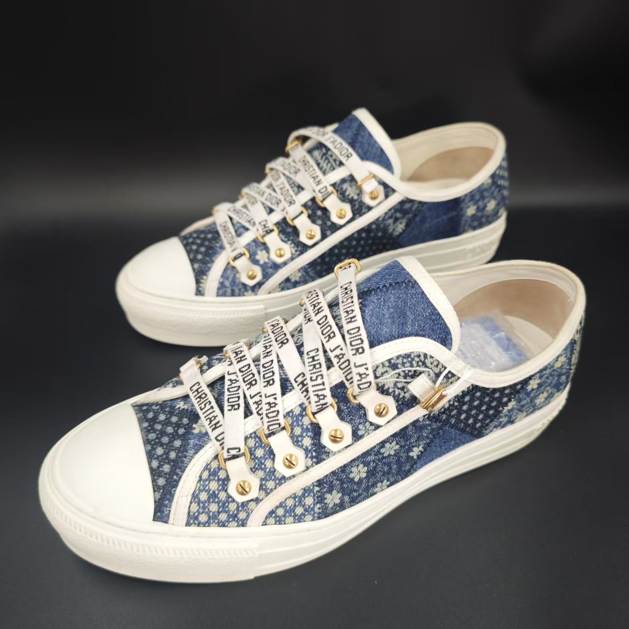 95新 DIOR/迪奥 经典时尚蓝色刺绣Walk休闲板鞋39.5欧码 los574