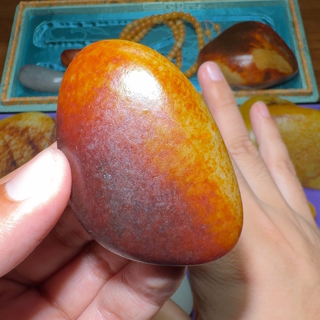 刘***硕和田玉未镶嵌颈饰
