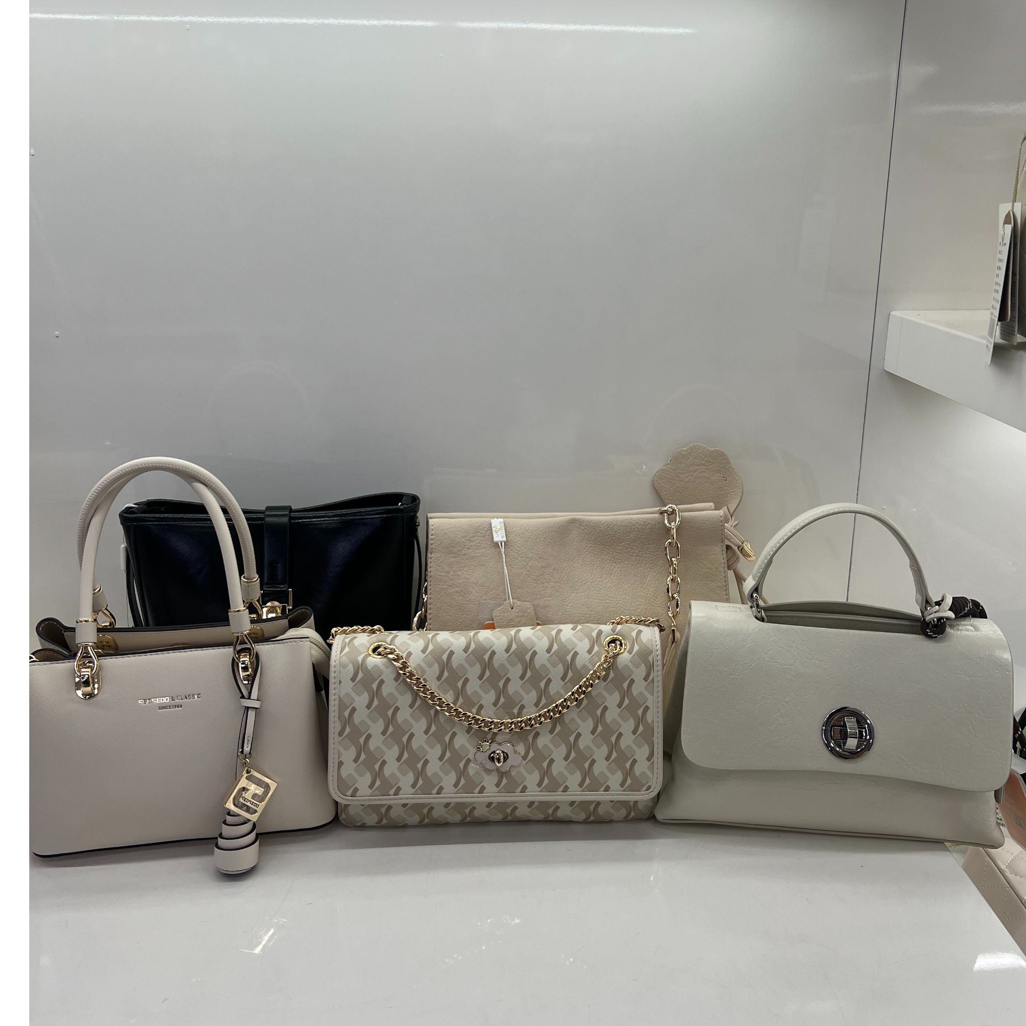 九州袋鼠2025款百搭时尚包盖斜跨轻奢腋下包