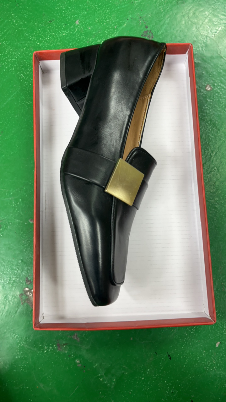 时尚断码粗跟女单鞋（微瑕）0934