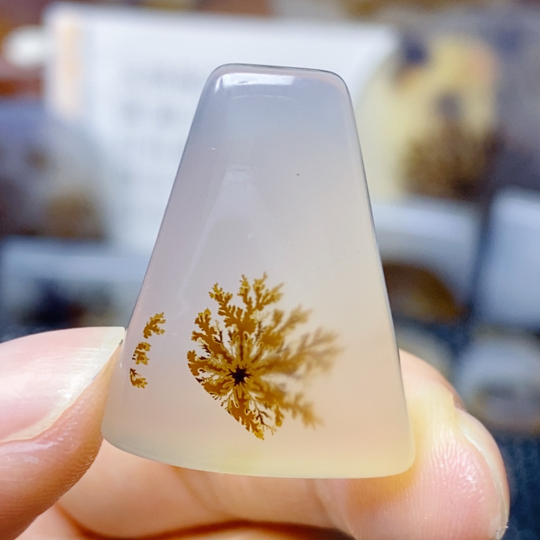 玛瑙/玉髓未镶嵌珠宝奇石